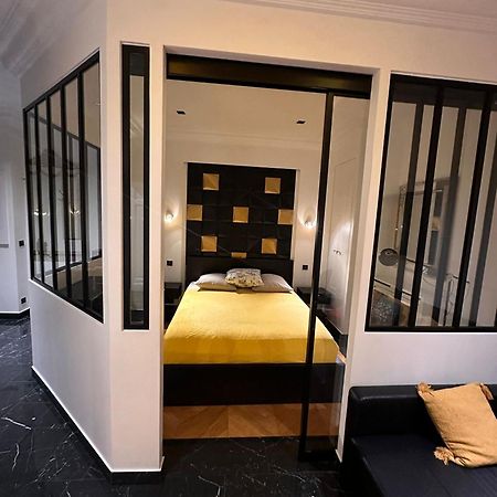 Appartement Cosy Sur Les Champs-Elysees Renoved パリ エクステリア 写真